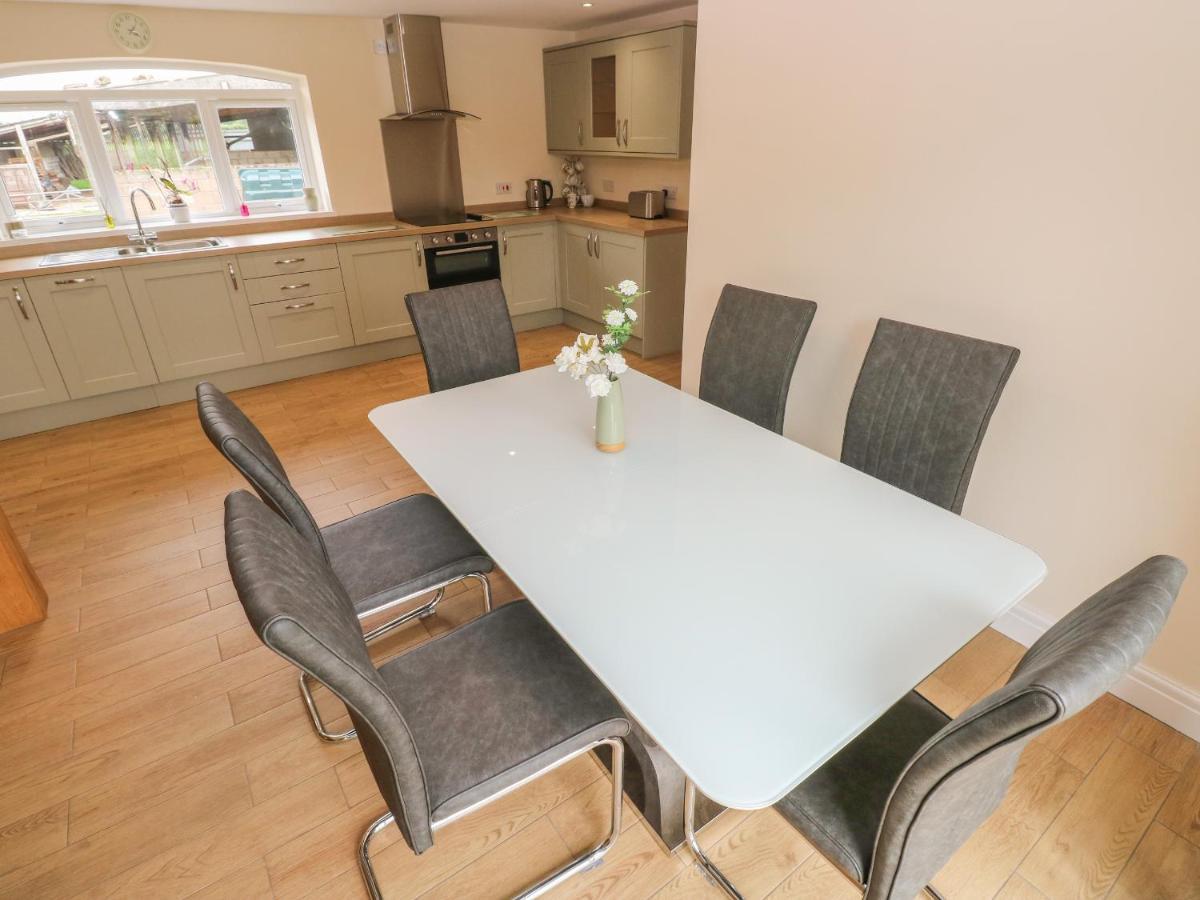 Woodpecker Barn Villa Pontyclun Dış mekan fotoğraf