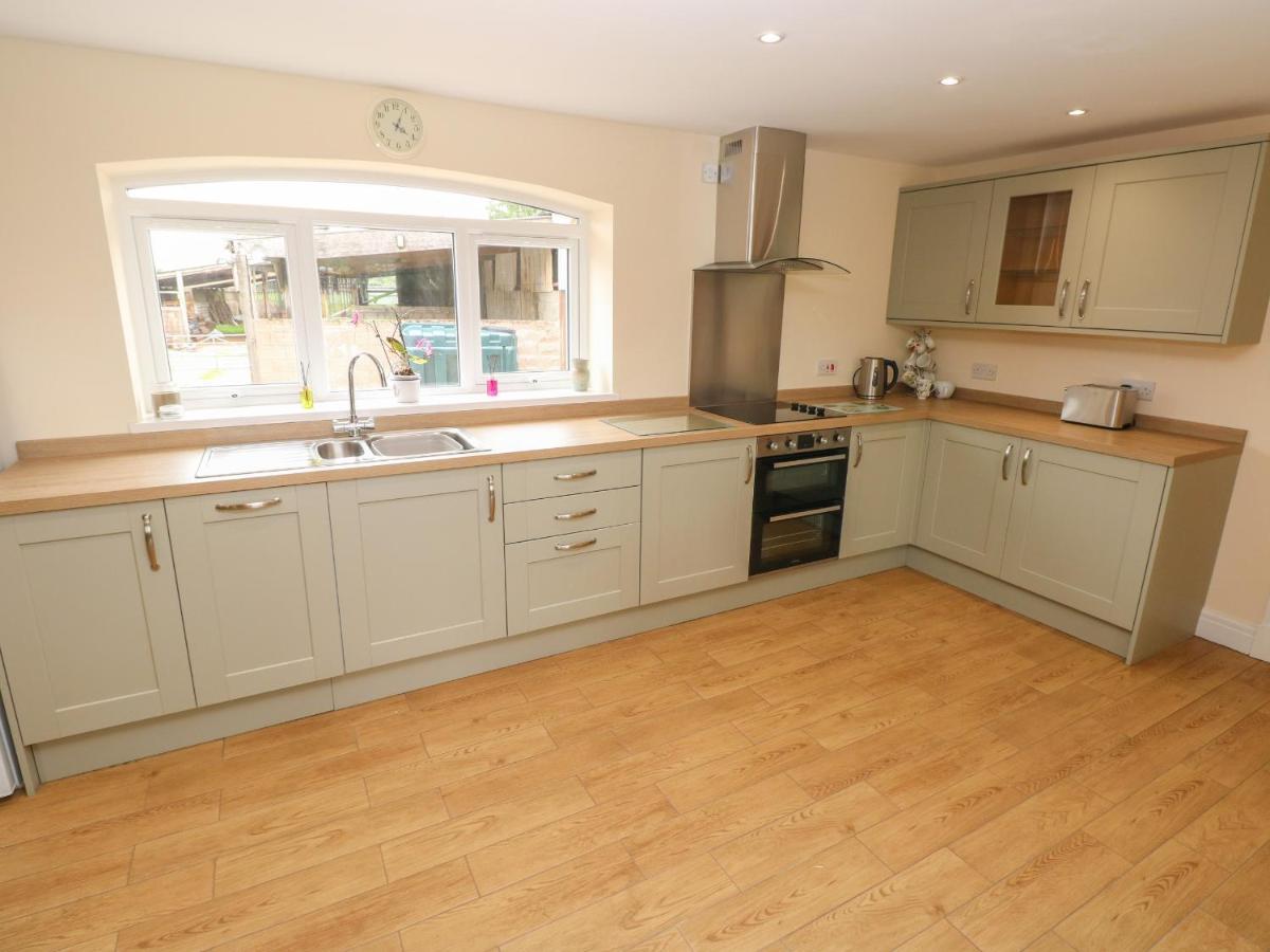 Woodpecker Barn Villa Pontyclun Dış mekan fotoğraf